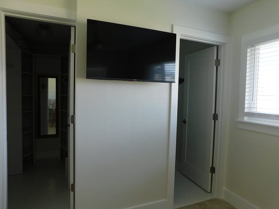 TV in primary bedroom
