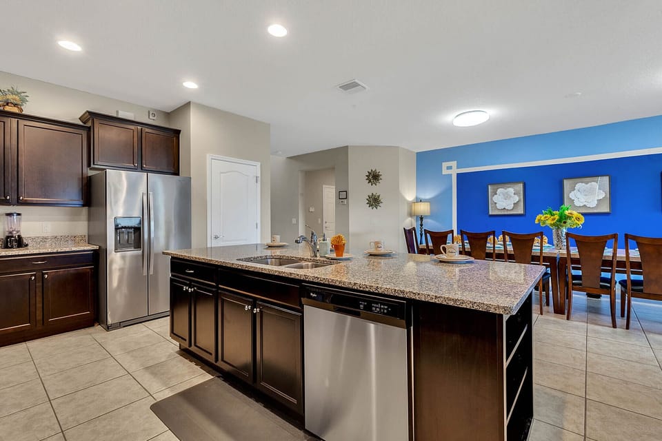 Fully equipped kitchen