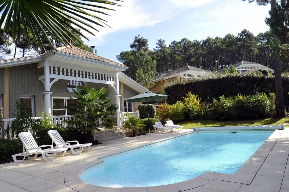 Holiday Home Swimming Pool