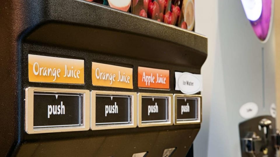 Pour a refreshing juice and head out for the day.