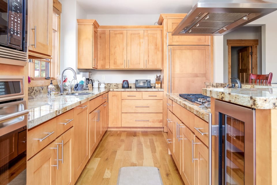 Full Kitchen