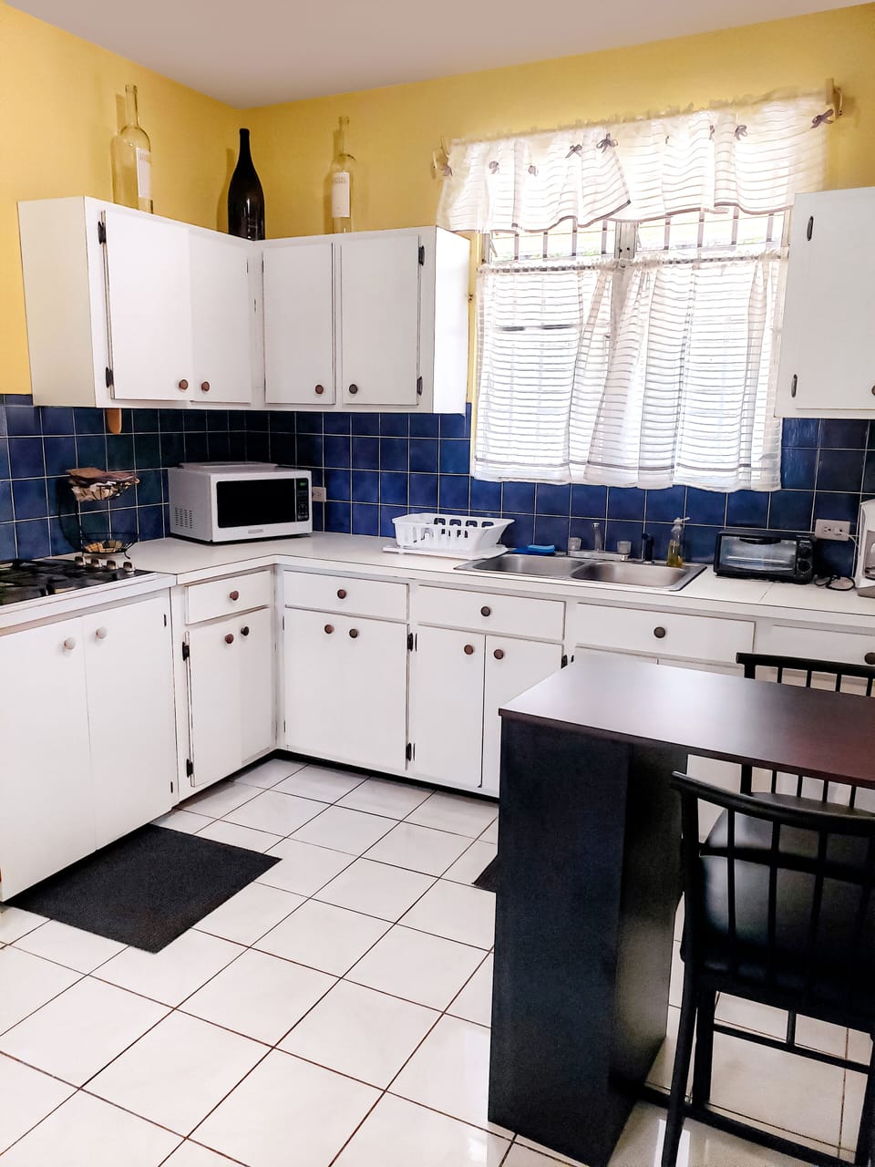 Cook up a delicious meal for the group in the spacious, well-equipped kitchen