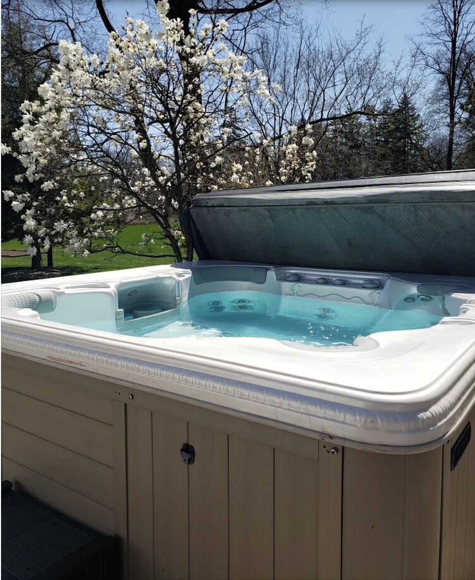 8-person hot tub. 