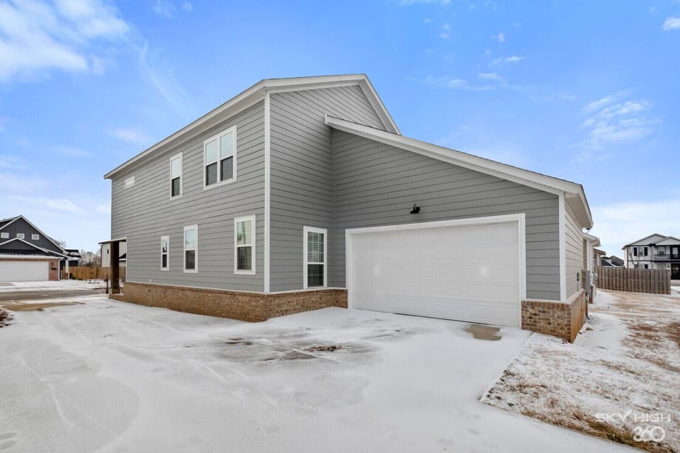 Two car garage for guest use
