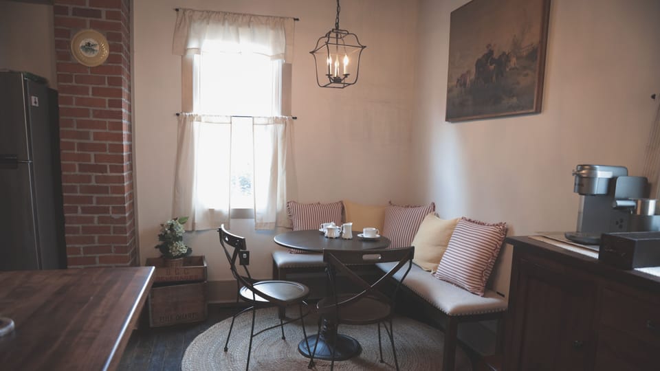 A place to grab a bite to eat in the kitchen.  