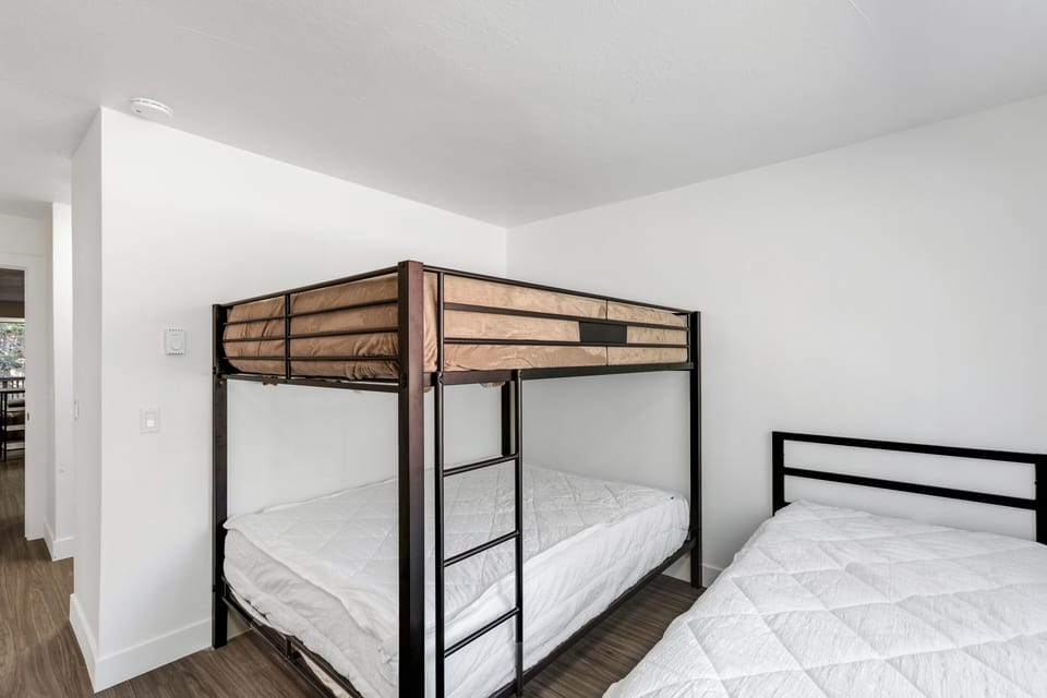 Building, Bedroom, Room, Indoors, Furniture
