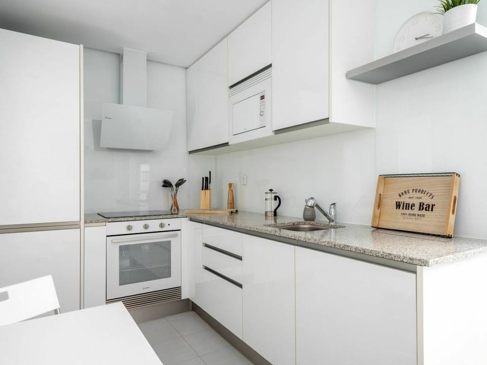 Countertop, Cabinetry, Property, Building, Tap, White, Kitchen, Kitchen Stove, Sink, Kitchen Appliance