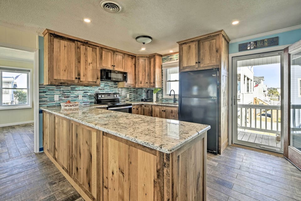 Fully Equipped Kitchen | Keurig Coffee Maker