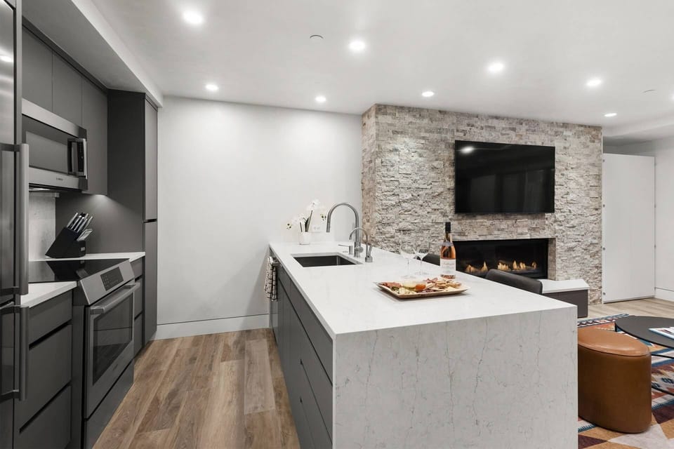 The fully equipped kitchen has lots of counter and storage space with everything you need to prepare meals during your stay.