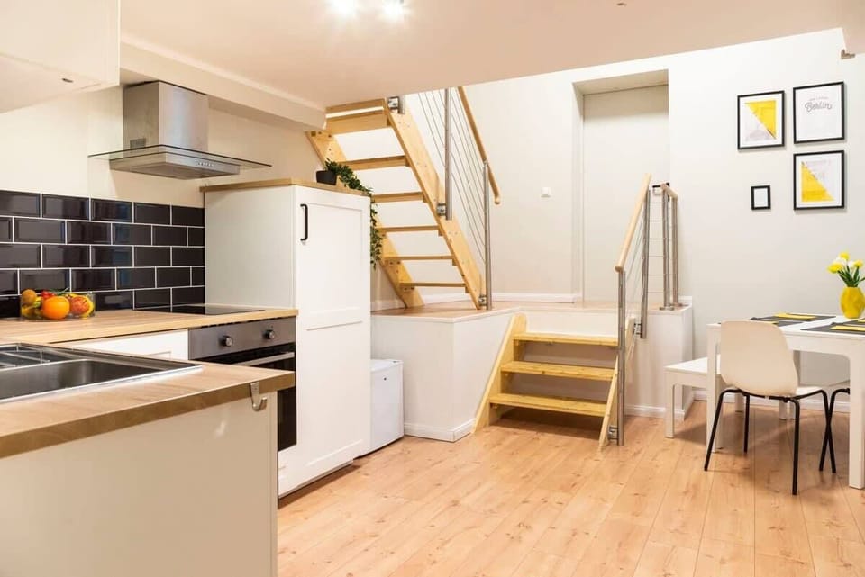 Kitchen & Dining area