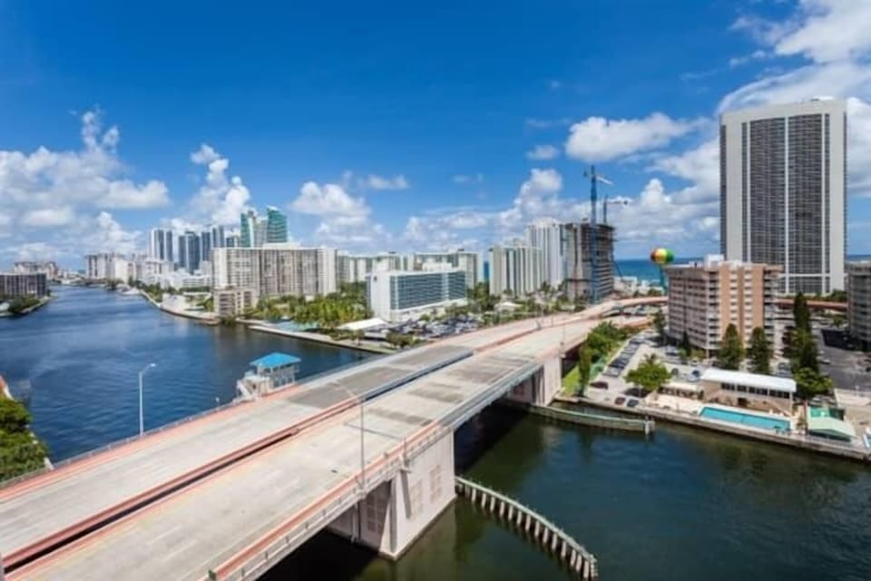 Spectacular Water view condo at BeachWalk. 1401 (29)