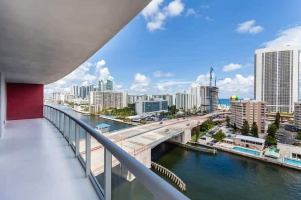 Spectacular Water view condo at BeachWalk. 1401 (28)