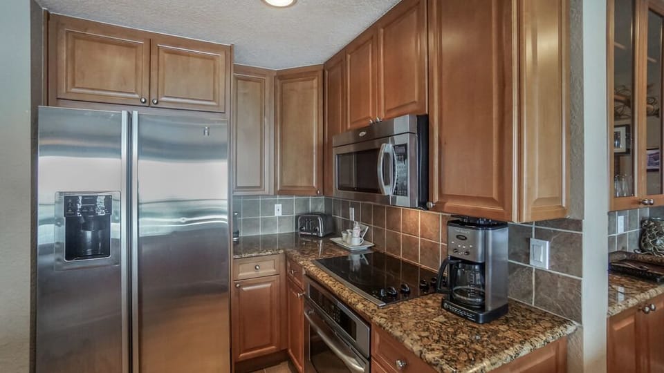 Beach Club 1003 - Kitchen