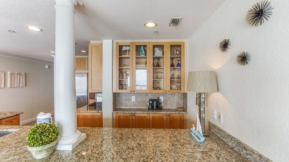 Beach Club 1205 - Kitchen bar