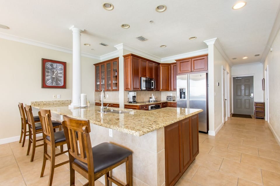 Beach Club 1602 - Kitchen