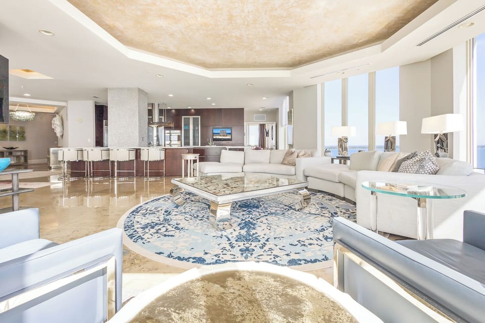 Beach Club 1901 - Living Room