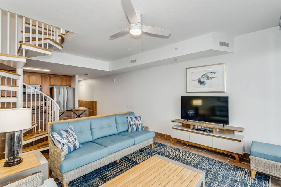 Beach Club 303B - living room