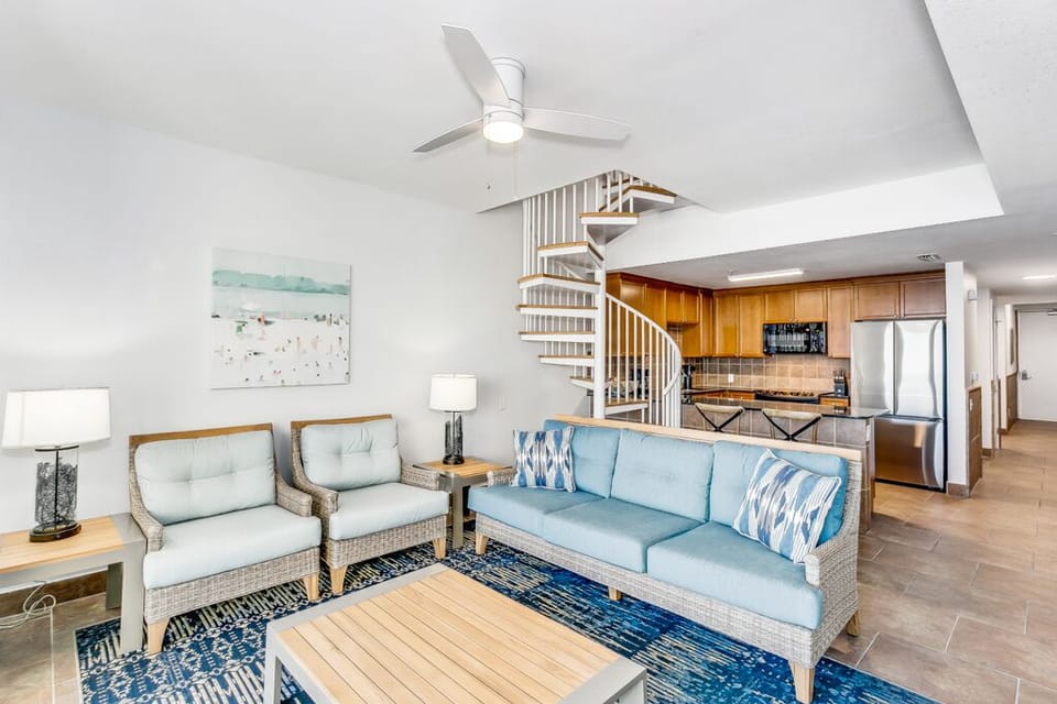 Beach Club 305B - Living Room