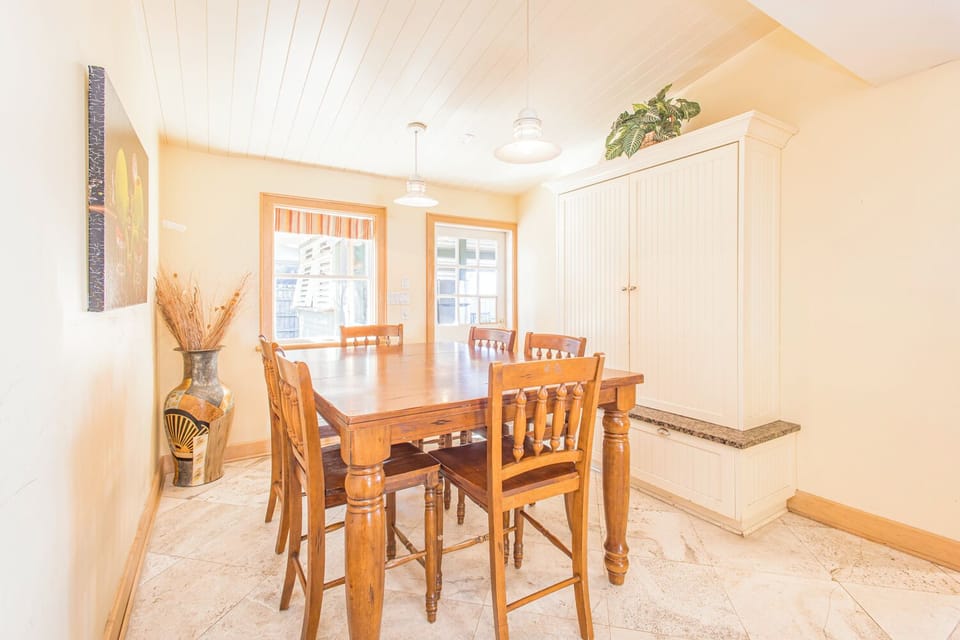 Home Away from Home - Dining Area