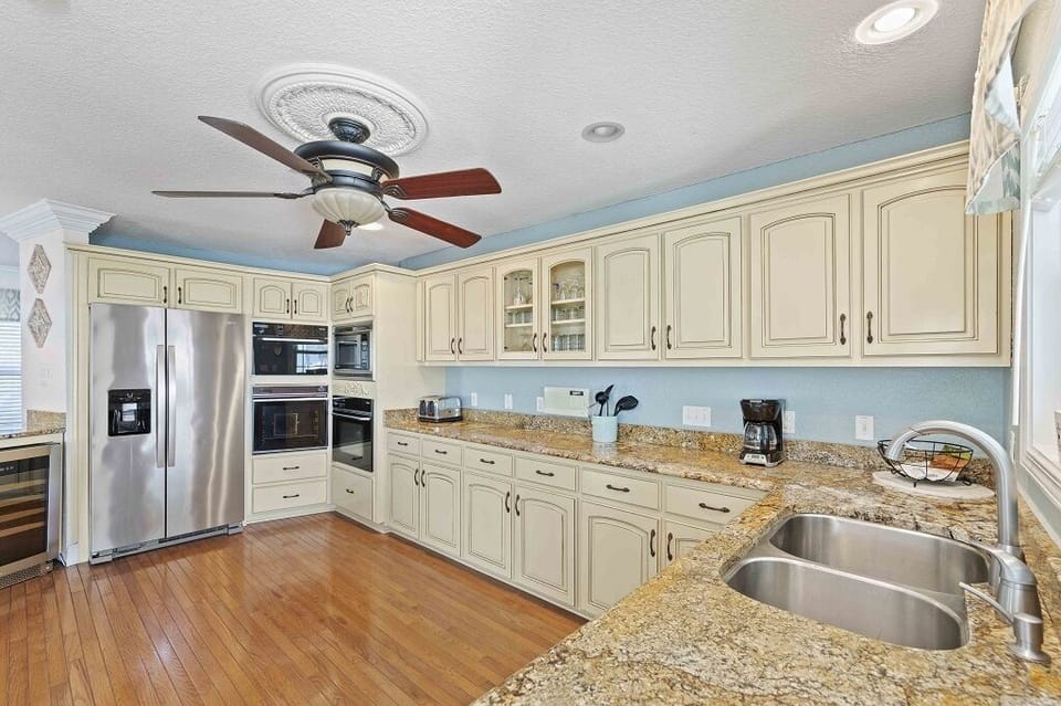Sea Breeze - Kitchen