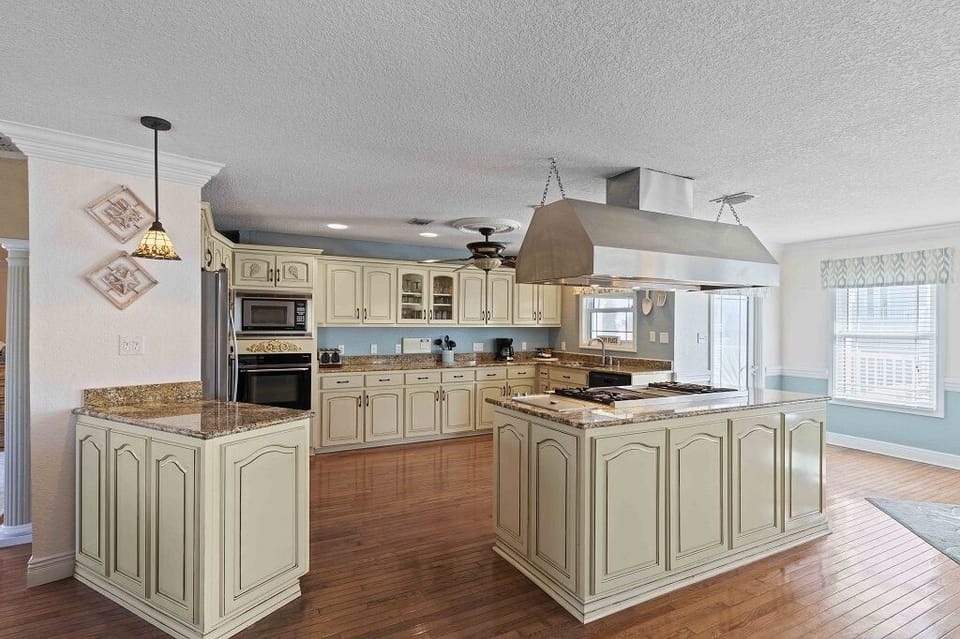Sea Breeze - Kitchen