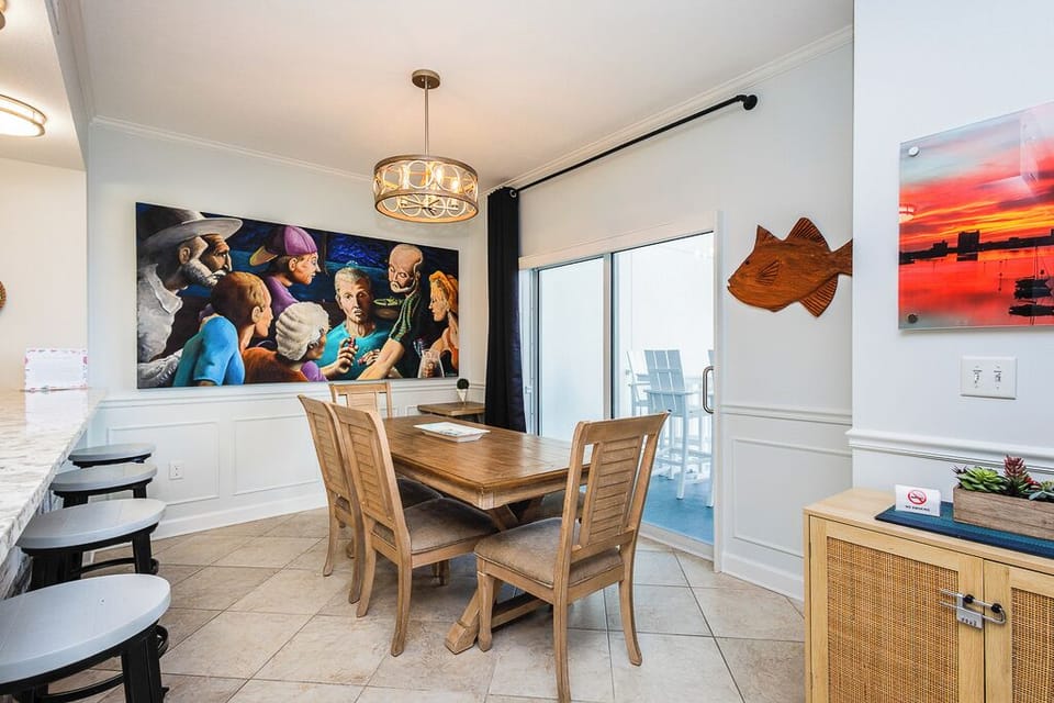 Southern Sunset - Dining Room
