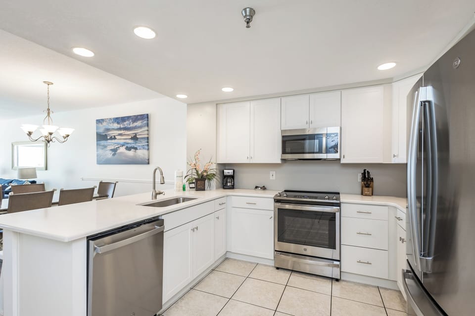 Emerald Isle 102 - Kitchen