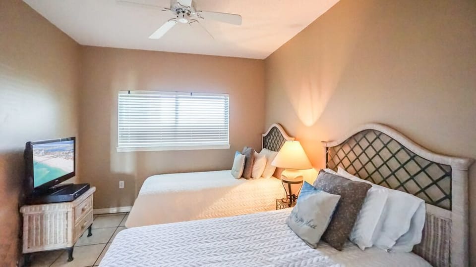 Emerald Isle 104 - Bedroom 2