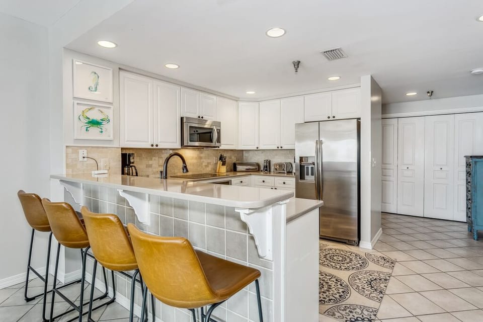 Emerald Isle 1604 - Kitchen