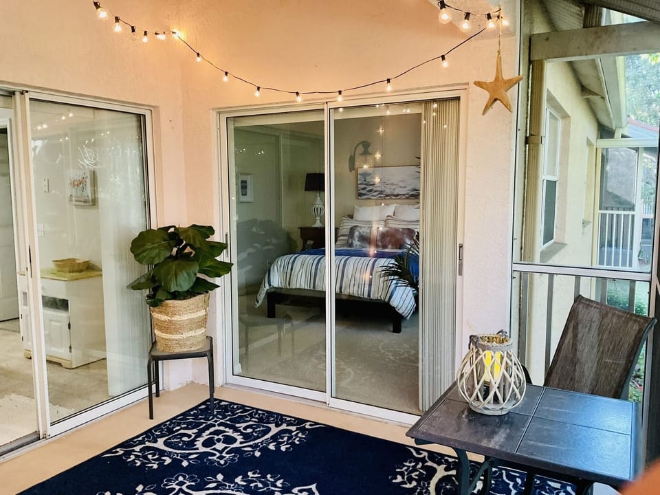 Lanai - sliding doors access from Master bedroom & from kitchen