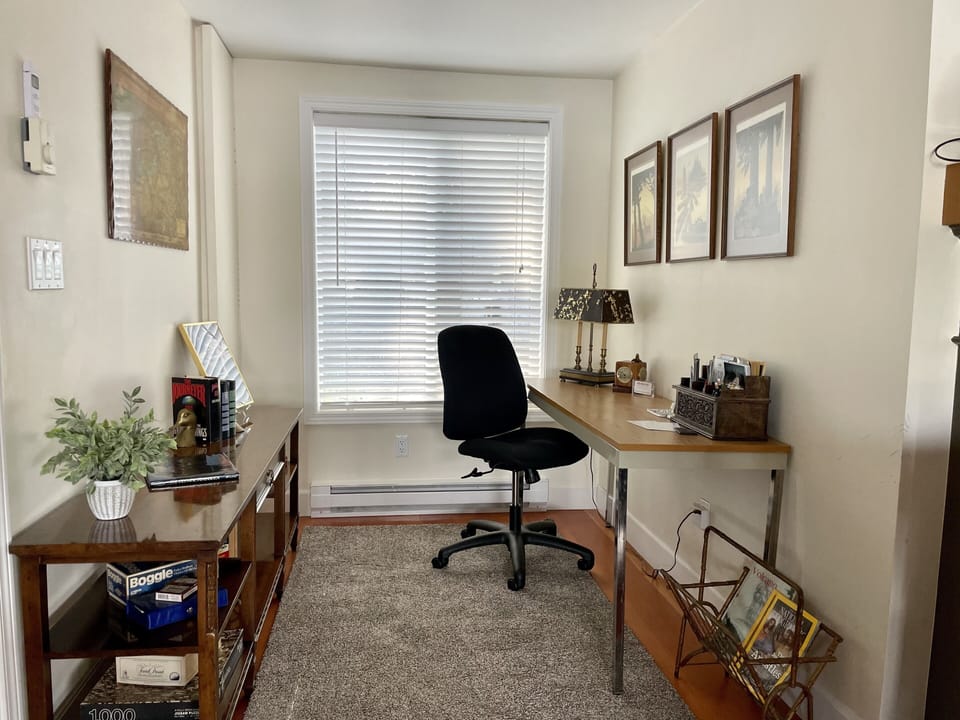 Need to work? We have a nice desk area for guest use.