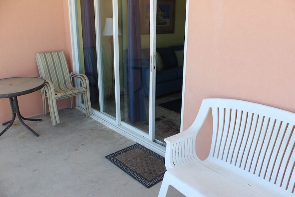 Tropic Isle 401 - Spacious balcony