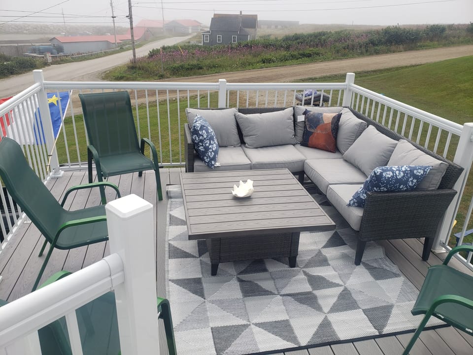 Second floor deck