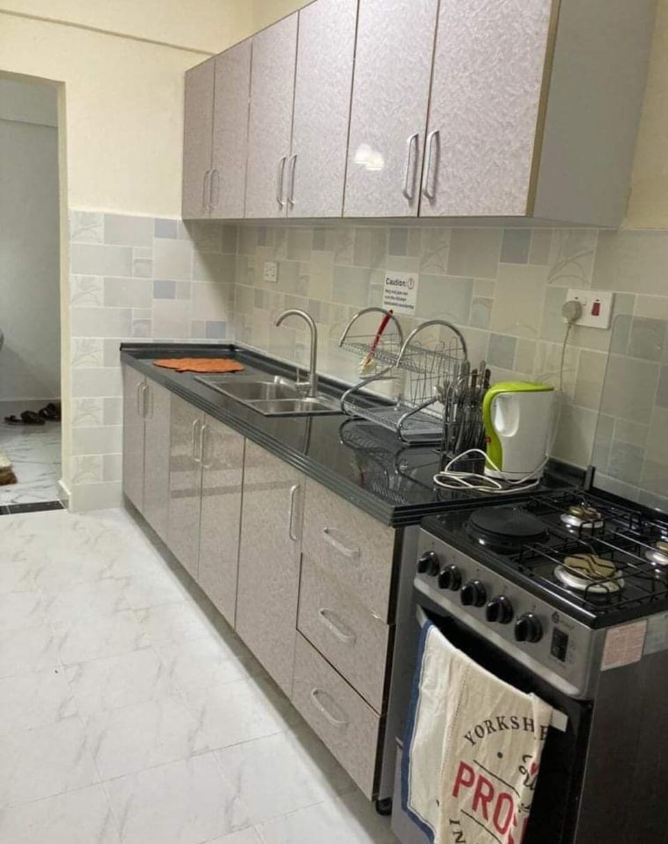 fully equipped kitchen