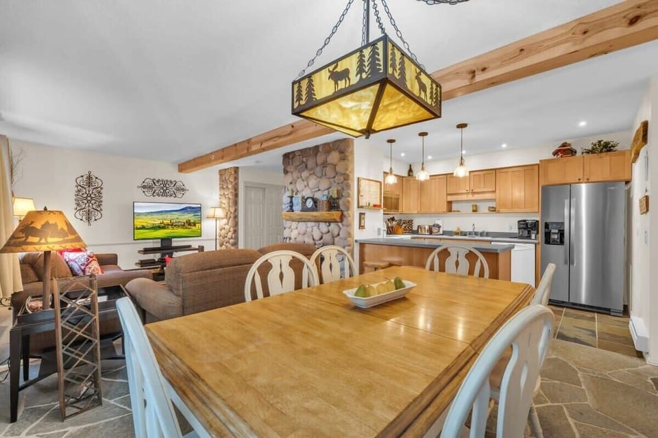 A lovely dining area with seating for up to 6 is adjacent to the kitchen.