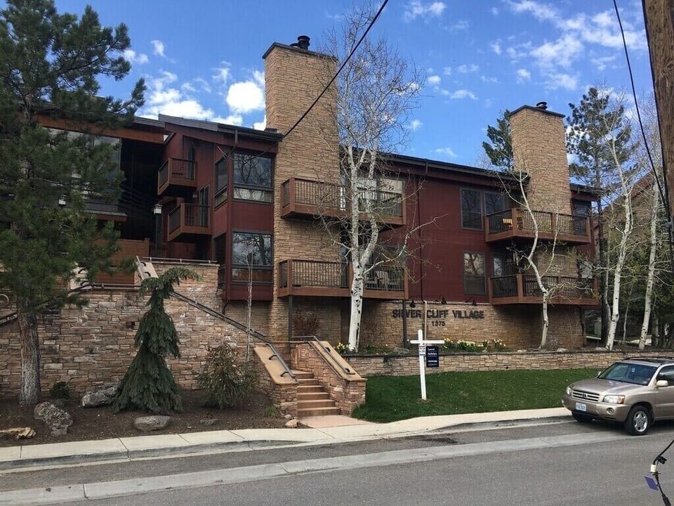 SilverCliff building 