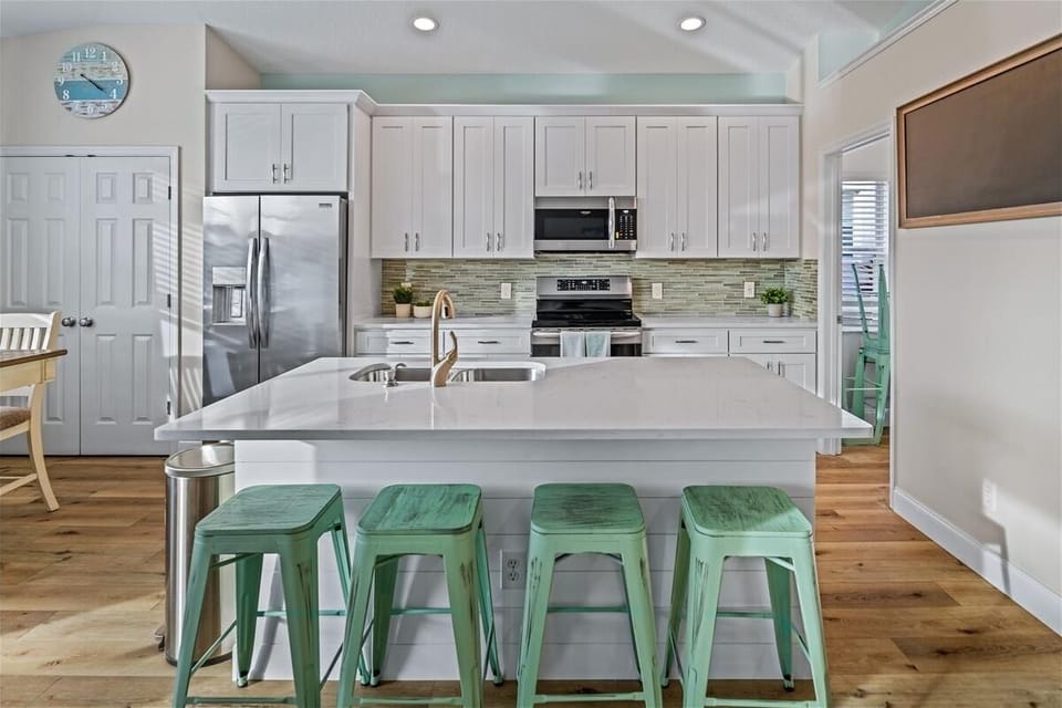 New kitchen, breakfast island. 