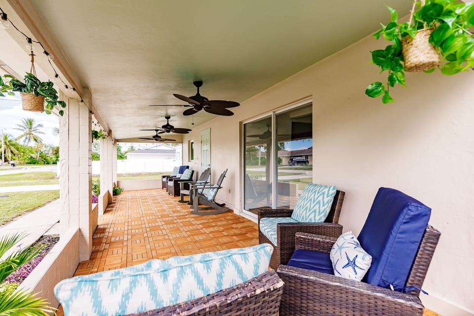 Huge west facing porch