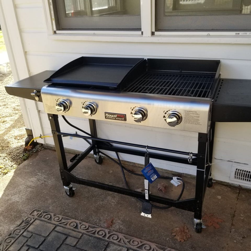 Gas Grill and Griddle