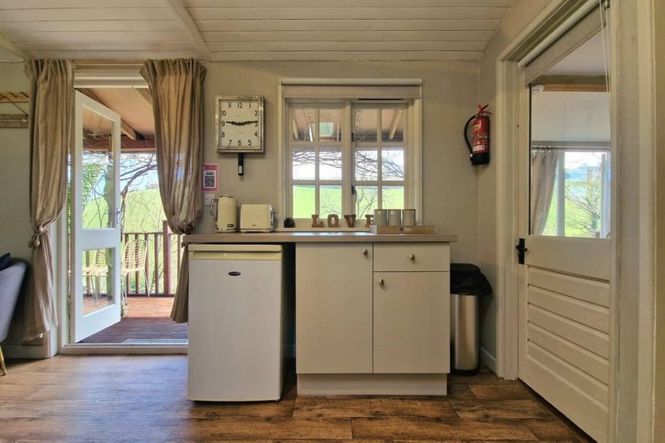 Well equipped kitchen area