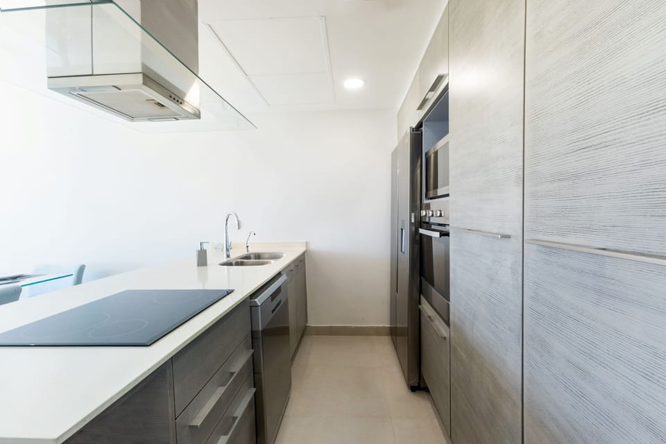 Full kitchen. 