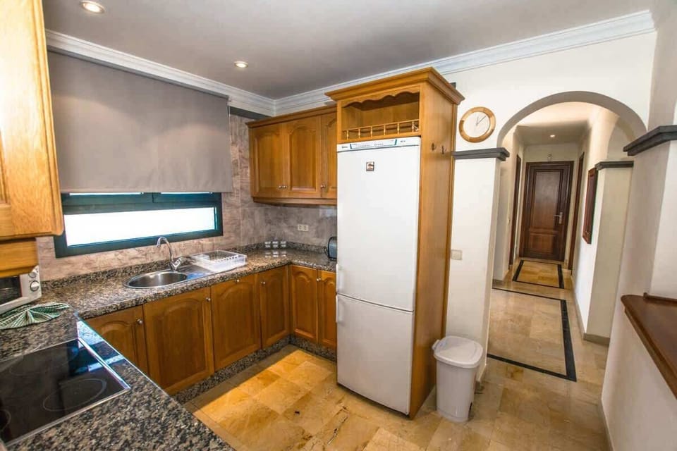 Villa Helena - Kitchen & Hallway