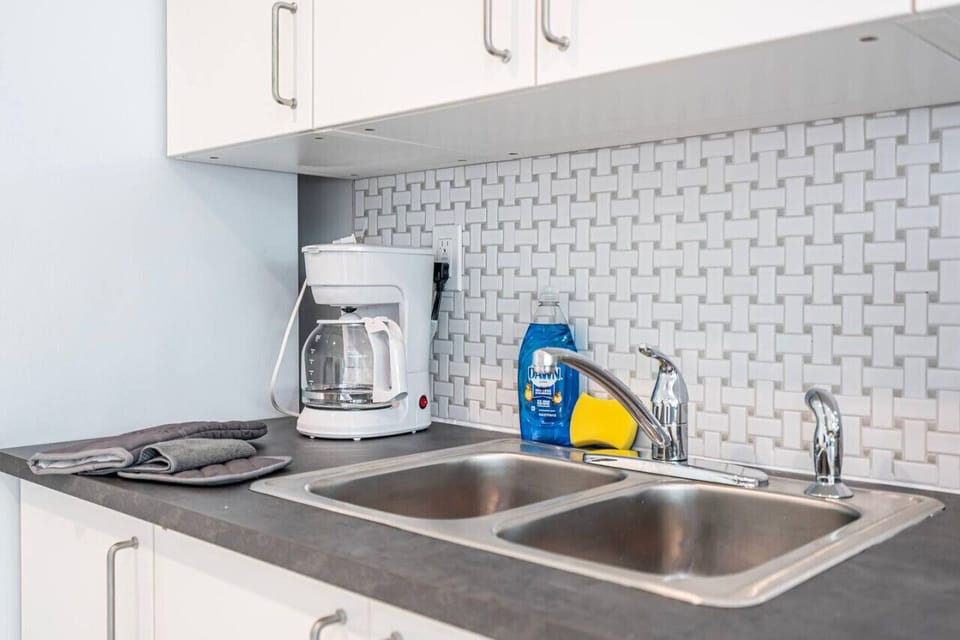 A simple yet essential element, the kitchen sink is often the unsung hero of the home.