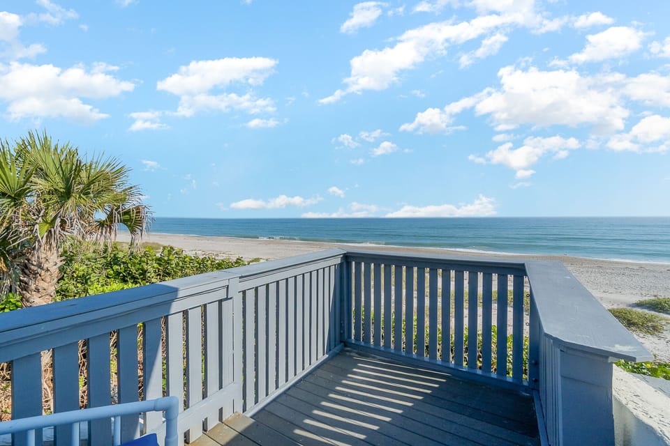 Upstairs bedroom porch