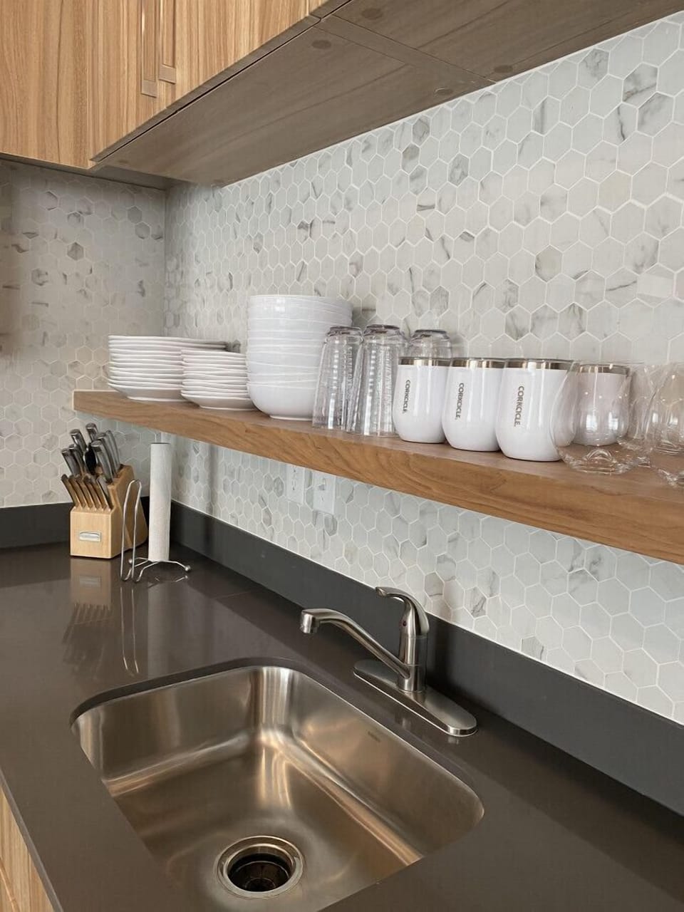 Fully Stocked Kitchen -  Sleek and Contemporary