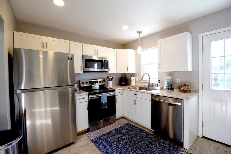 Stainless appliances and loaded with everything you need.
