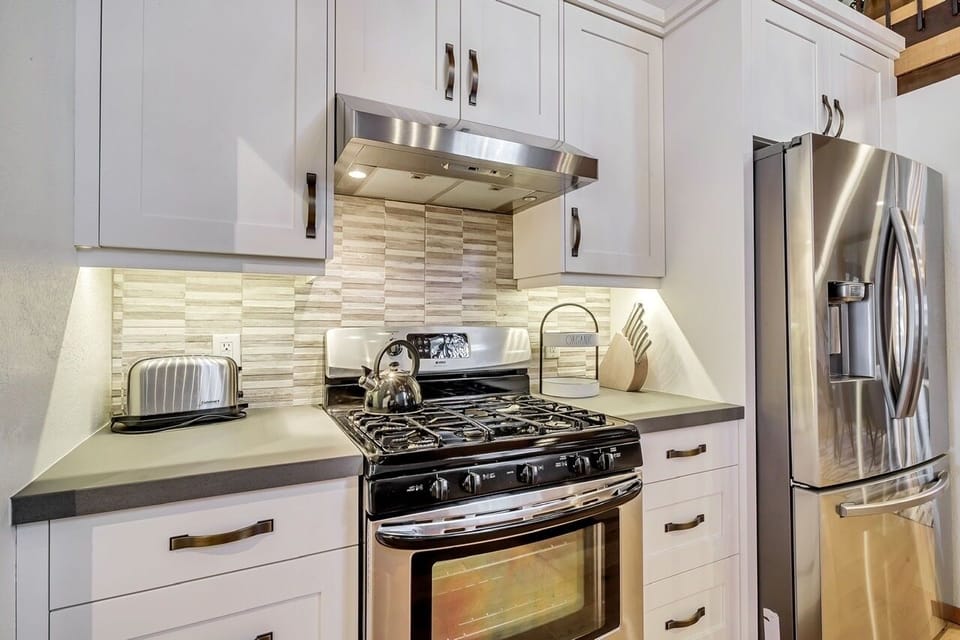 Gas stove perfect for family meals.