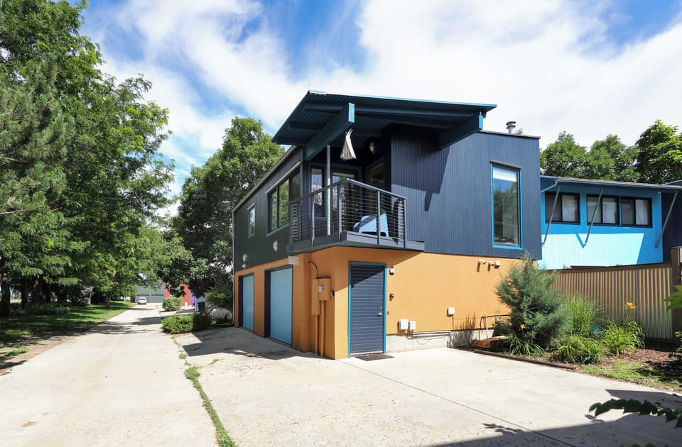 Exterior porch (inactive garage 9pm-8:30am)