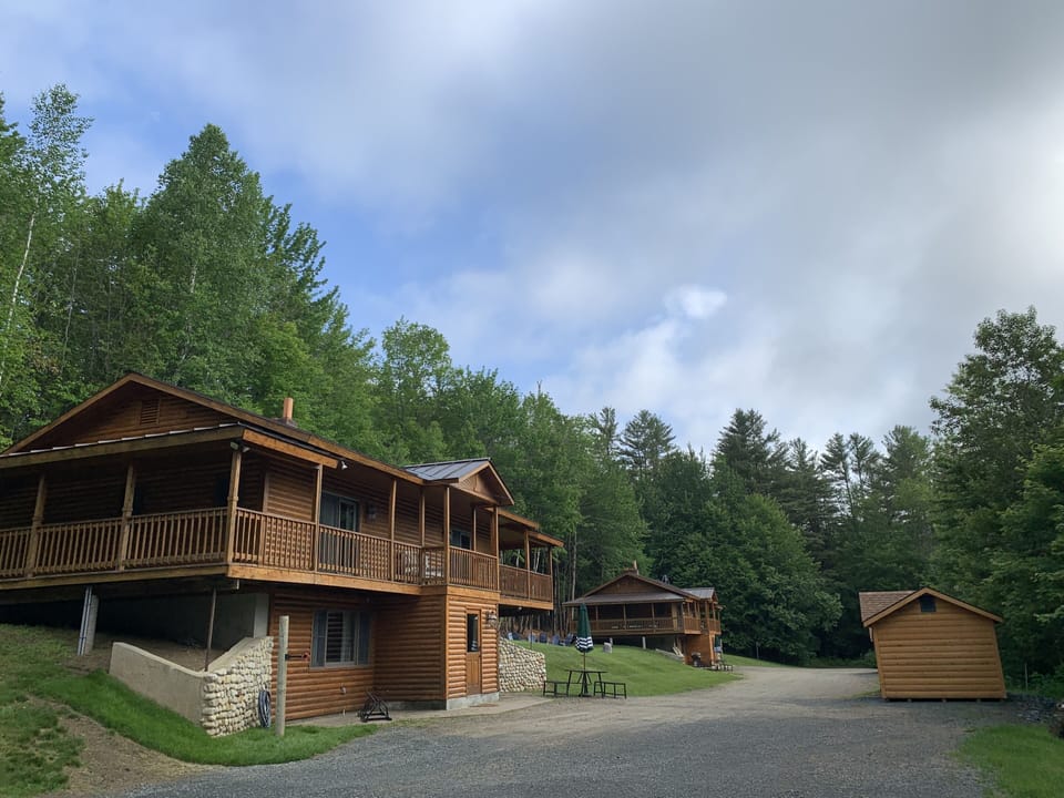 Located beside our twin cabin... "Lazy Bear" - great for large groups & families