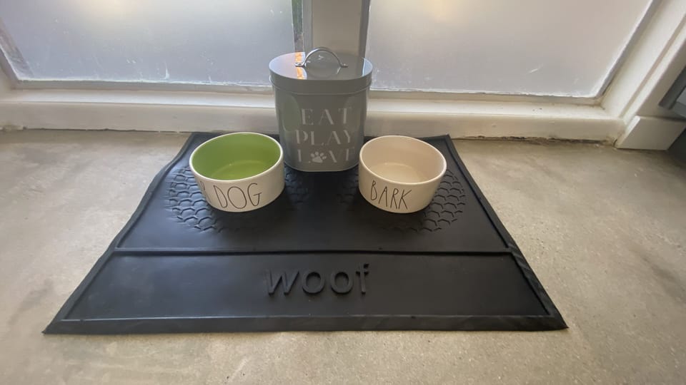 Brining a furry friend? Let us know so they get the welcoming mat.